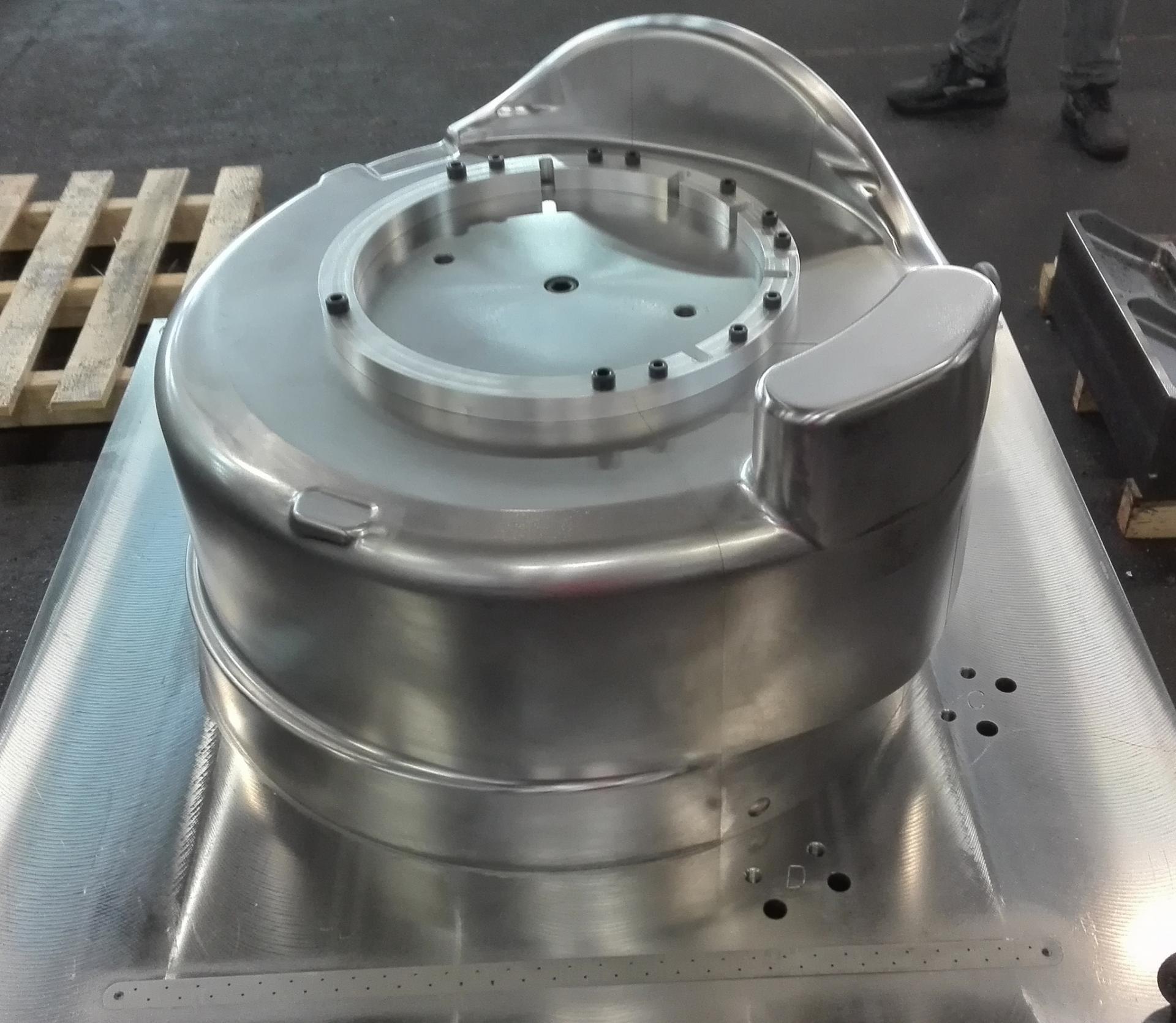 Outillage de moulage multi-secteurs - Enveloppe creuse