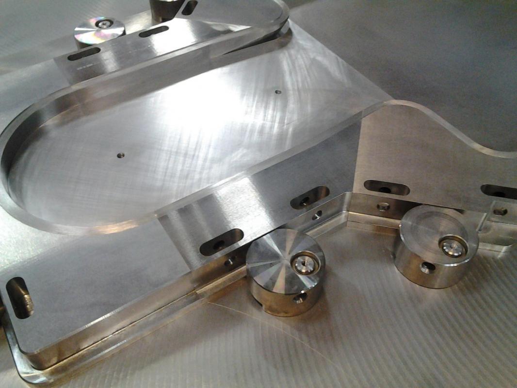 Outillage multi sections de moulage composite medical table de radialogie